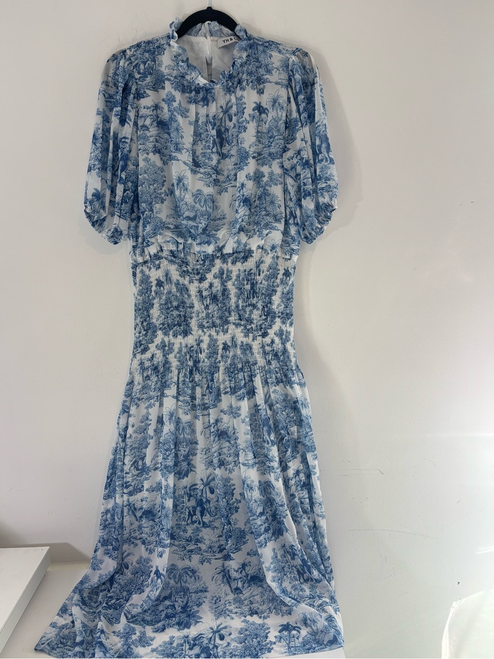 YH & CO Women Size 10M Toile De Jouy Print Classic Blue White Dress Puff Sleeve
